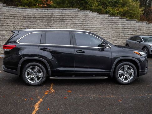 Used 2019 Toyota Highlander Limited image 4