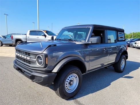 New 2025 Ford Bronco Base image 28