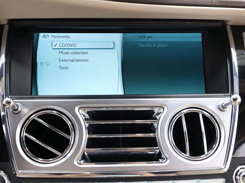 Used 2015 Rolls-Royce Wraith RWD image 49