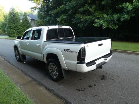 Used 2012 Toyota Tacoma PreRunner w/ TRD Sport Upgrade Pkg RWD image 25