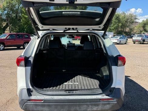 Certified 2021 Toyota RAV4 XLE Premium AWD/4WD image 15