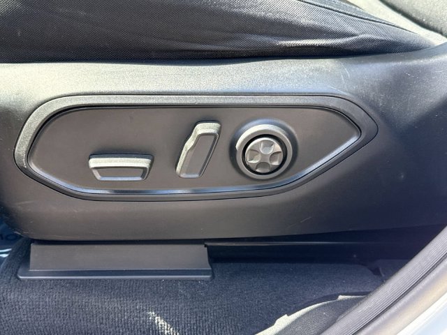 Used 2024 Jeep Grand Cherokee L Laredo AWD/4WD image 14