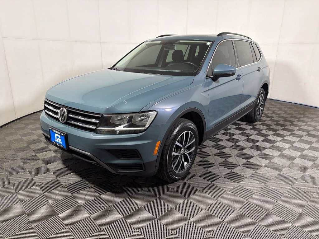 Used 2019 Volkswagen Tiguan SE w/ Panoramic Sunroof Package AWD/4WD image 4