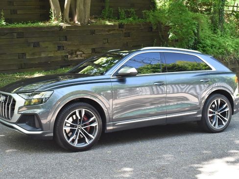 Used 2022 Audi SQ8 Prestige w/ Prestige Package AWD/4WD image 3