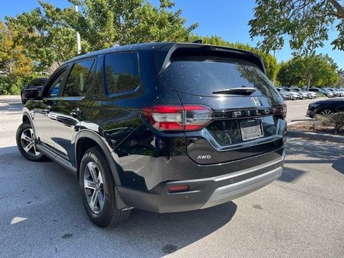 Used 2023 Honda Pilot EX-L image 3