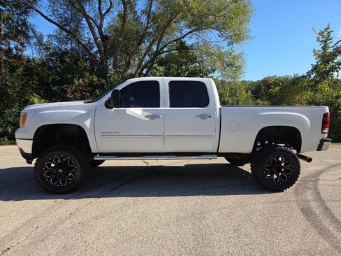 Used 2013 GMC Sierra 2500 SLE w/ SLE Preferred Package image 3