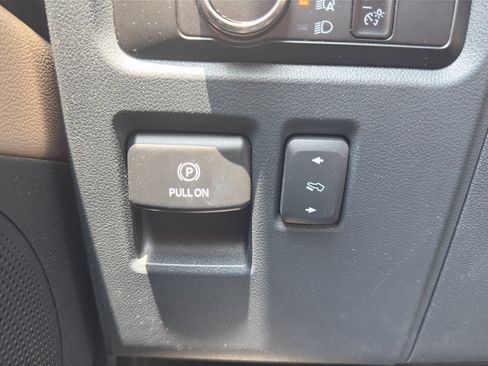 Used 2023 Ford Expedition Limited RWD image 40