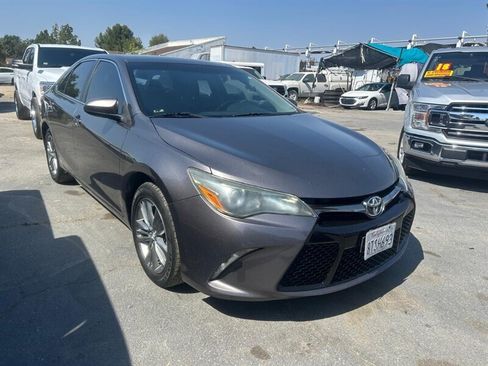 Used 2015 Toyota Camry SE FWD image 12