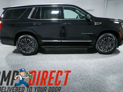 Used 2025 GMC Yukon Elevation w/ LPO, Elevation Black Package AWD/4WD image 6