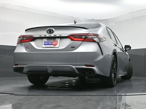 Used 2022 Toyota Camry SE FWD image 29