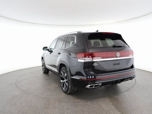 Used 2024 Volkswagen Atlas SEL Premium R-Line image 12