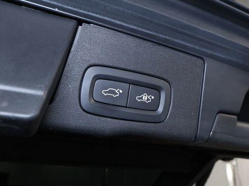 Used 2018 Volvo XC60 T6 Inscription w/ Convenience Package image 20