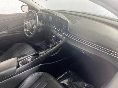 Used 2023 Hyundai Elantra Limited image 29