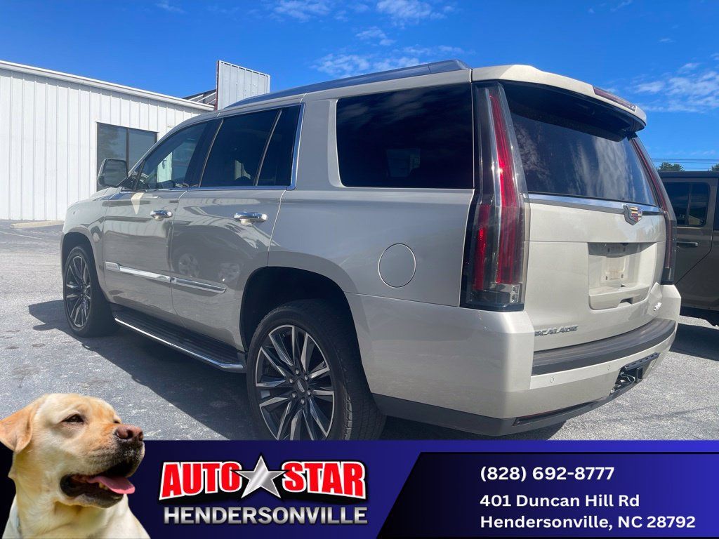 Used 2016 Cadillac Escalade Luxury AWD/4WD image 5