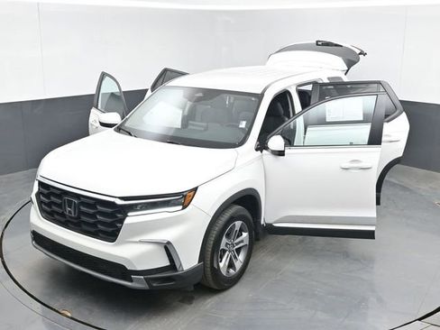 Used 2025 Honda Pilot EX-L image 52