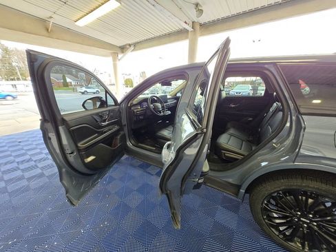 Used 2023 Lincoln Corsair AWD w/ Equipment Group 101A image 20