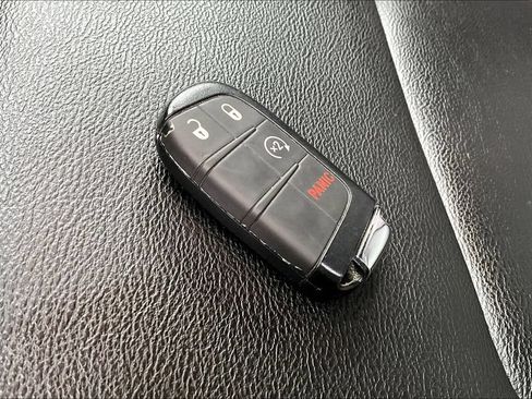 Used 2025 Jeep Compass Limited AWD/4WD image 35