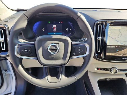 New 2026 Volvo XC40 B5 Plus w/ Protection Package Premier image 17