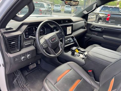 Used 2023 GMC Sierra 1500 AT4 w/ Technology Package AWD/4WD image 13