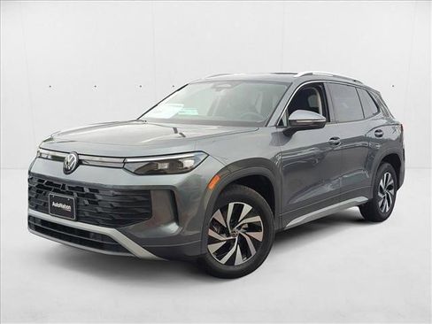 New 2025 Volkswagen Tiguan S image 1