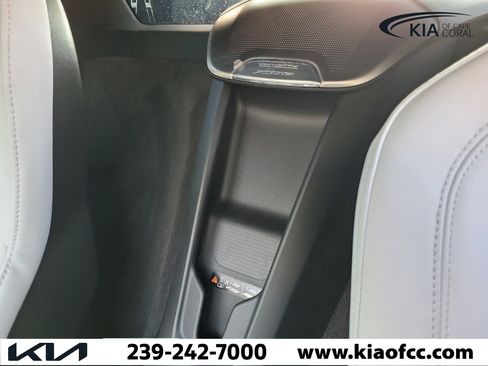 Used 2025 Chevrolet Corvette Z06 RWD image 27