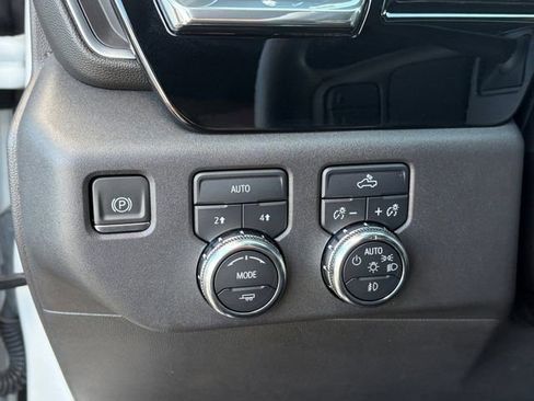 Used 2024 GMC Sierra 1500 Elevation AWD/4WD image 5