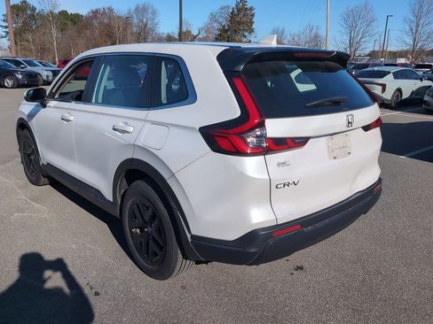 Used 2023 Honda CR-V LX image 4