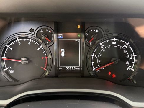 Used 2022 Toyota 4Runner SR5 AWD/4WD image 30