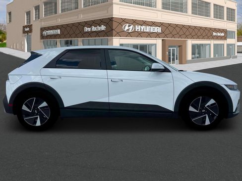 New 2025 Hyundai Ioniq 5 SE image 9