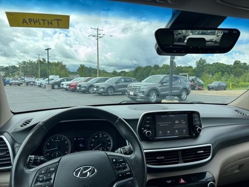 Used 2021 Hyundai Tucson Limited AWD/4WD image 2