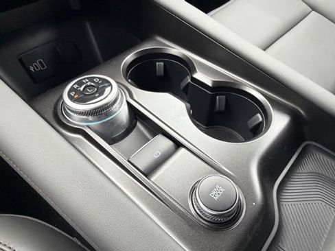 New 2026 Ford Explorer Active image 19