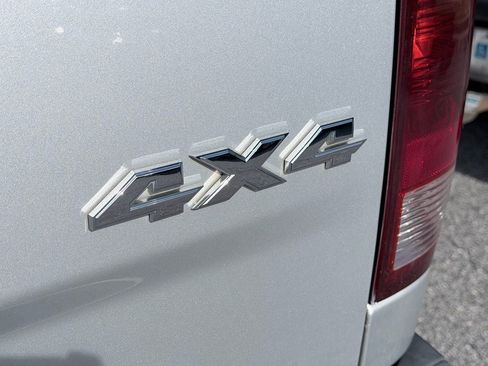 Used 2015 RAM 1500 Express image 9