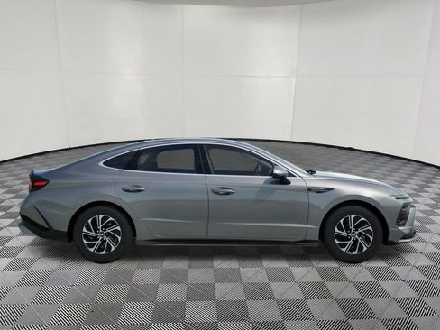 New 2026 Hyundai Sonata Blue FWD image 8
