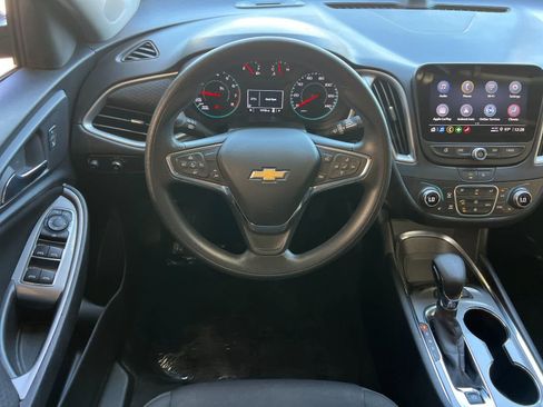 Used 2024 Chevrolet Malibu LT FWD image 15