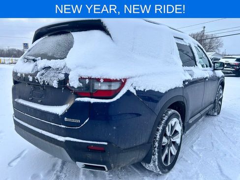 Used 2023 Honda Pilot Touring image 6