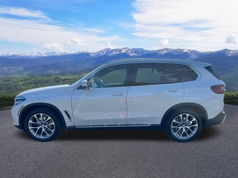 Used 2023 BMW X5 xDrive40i w/ Premium Package AWD/4WD image 2