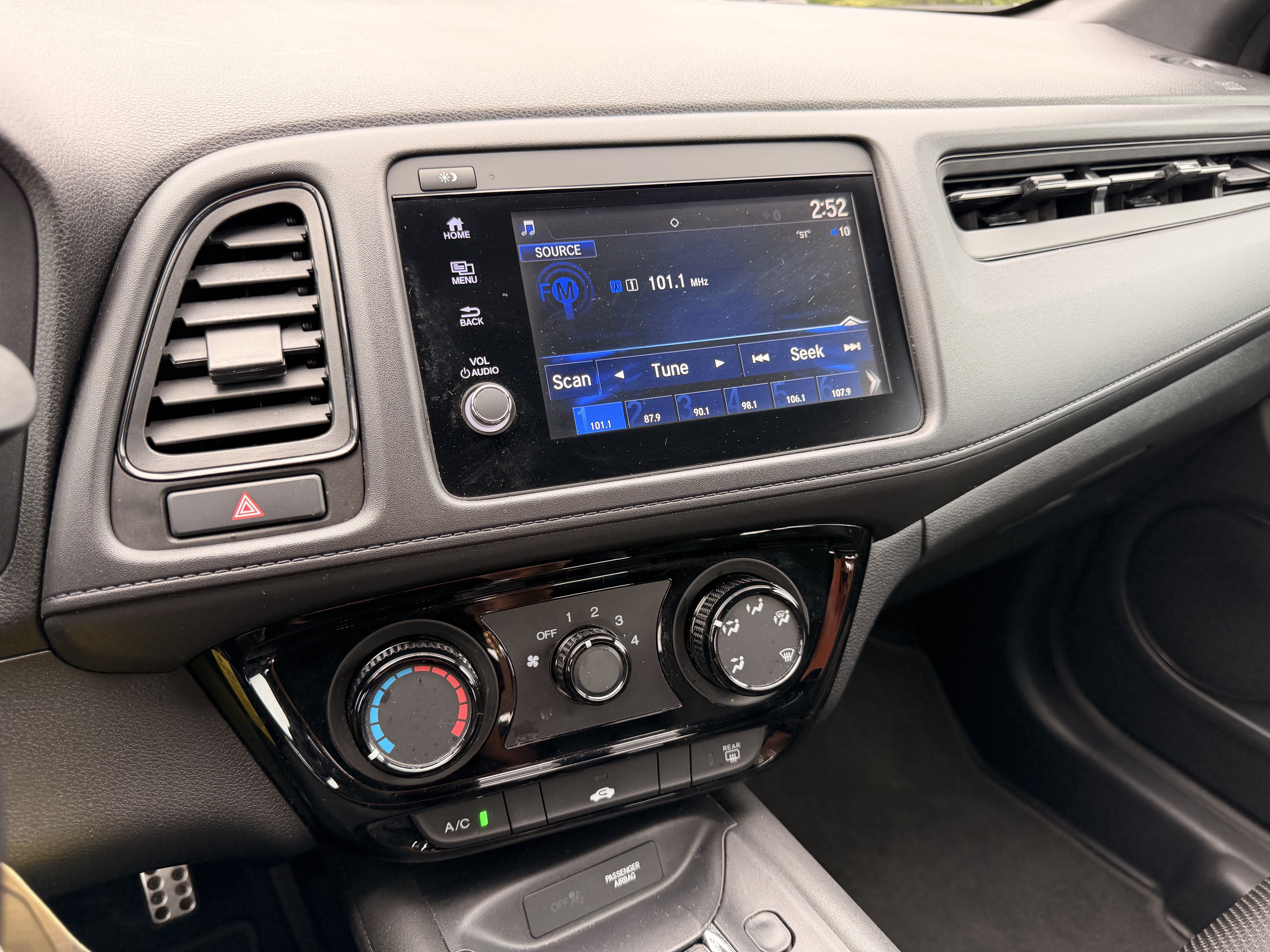 Used 2020 Honda HR-V Sport image 23