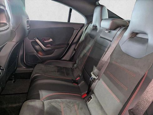 Used 2022 Mercedes-Benz CLA 250 4MATIC image 21