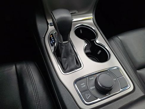 Used 2022 Jeep Grand Cherokee Limited AWD/4WD image 15