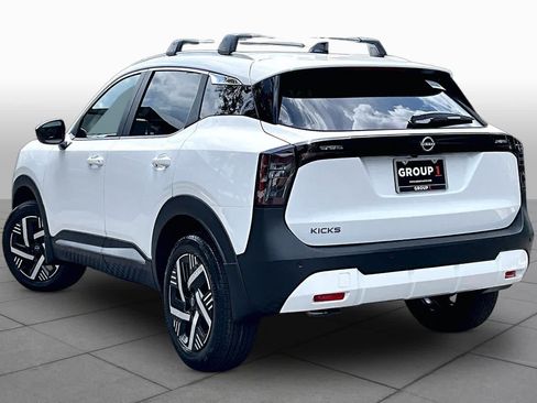 New 2026 Nissan Kicks SV w/ Cold Weather Package FWD image 12