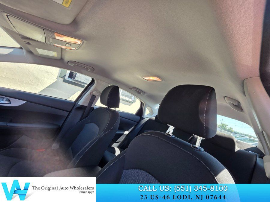Used 2023 Kia Forte LXS w/ LXS Technology Package FWD image 13