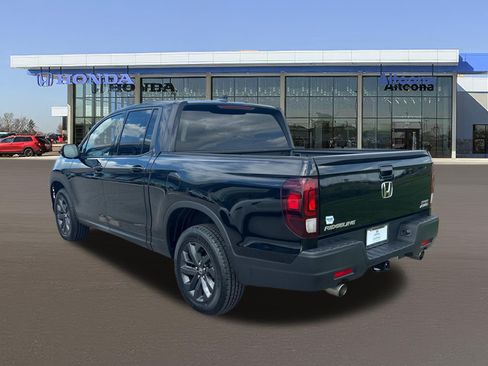 Certified 2023 Honda Ridgeline Sport image 3