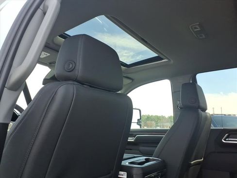 New 2026 GMC Sierra 2500 SLT w/ SLT Premium Package image 16