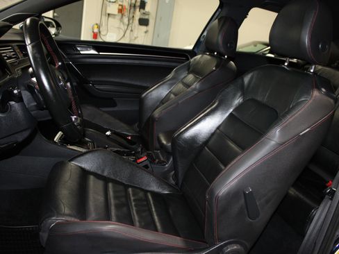 Used 2016 Volkswagen Golf R 4-Door AWD/4WD image 23