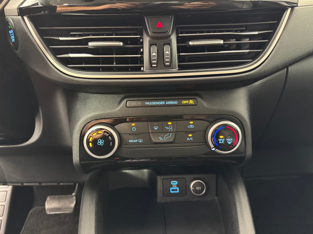 Used 2021 Ford Escape SE FWD image 17