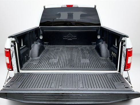 Used 2018 Ford F150 XLT image 7