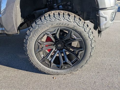 New 2025 Ford F150 Lariat w/ Equipment Group 501A Mid image 12