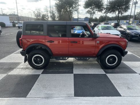 Used 2023 Ford Bronco Big Bend w/ Sasquatch Package image 3
