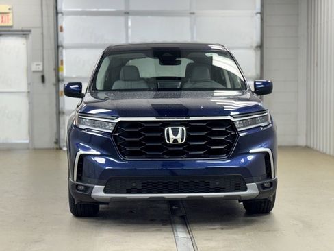 New 2025 Honda Pilot EX-L image 2