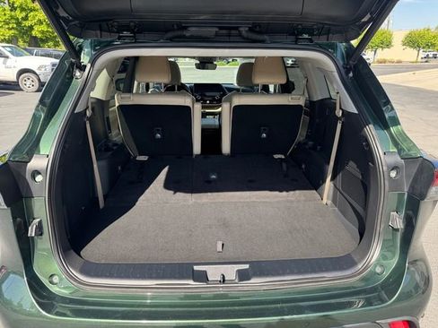 Used 2023 Toyota Highlander Limited AWD/4WD image 19